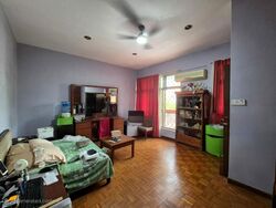 Simon Lane (D19), Terrace #481790871